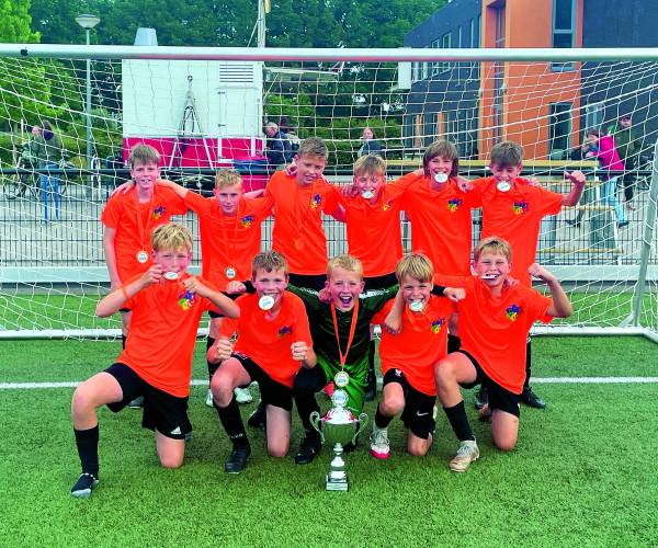 Jongens Zevenster naar NK Schoolvoetbal in Zeist