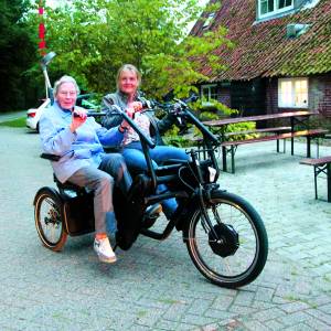 Grote opkomst van de Avondfietsdriedaagse van Lattrop-Breklenkamp