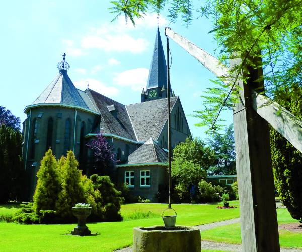 Zondag 7 september laatste openstelling dit seizoen van kerk en tuin Saasveld