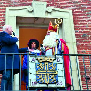 Warm welkom voor Sint Nicolaas en zijn gevolg in gemeente Dinkelland