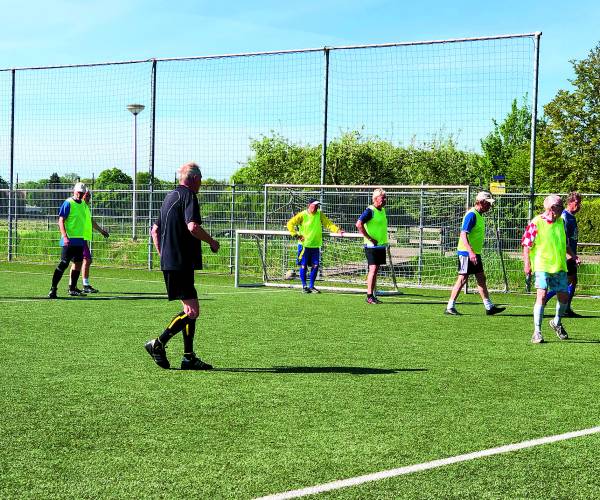 10   JAAR   RSC   WALKING    FOOTBALL