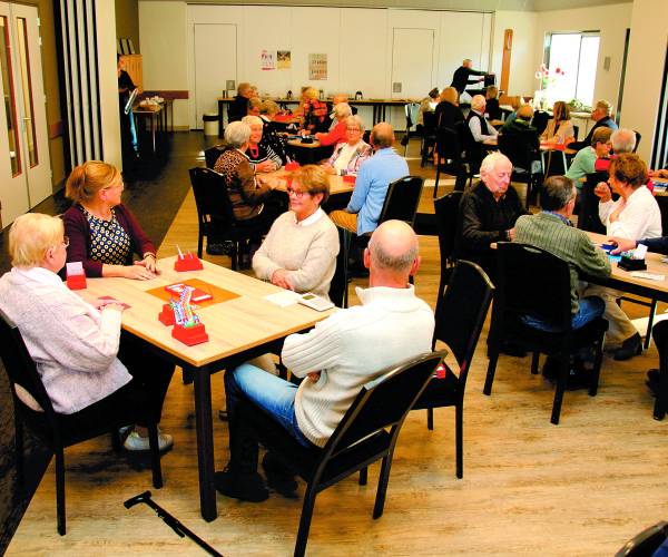 Bridgeclub Weerselo viert 25-jarig jubileum