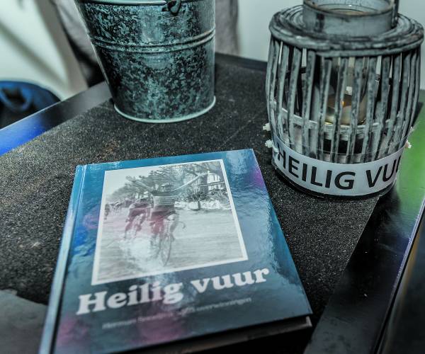 Boek ‘Heilig vuur’ van Herman Snoeijink gepresenteerd