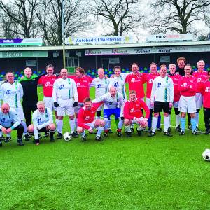 Opnieuw ouderwets gezellige ‘Old Stars’ en knobelmiddag bij SDC ’12